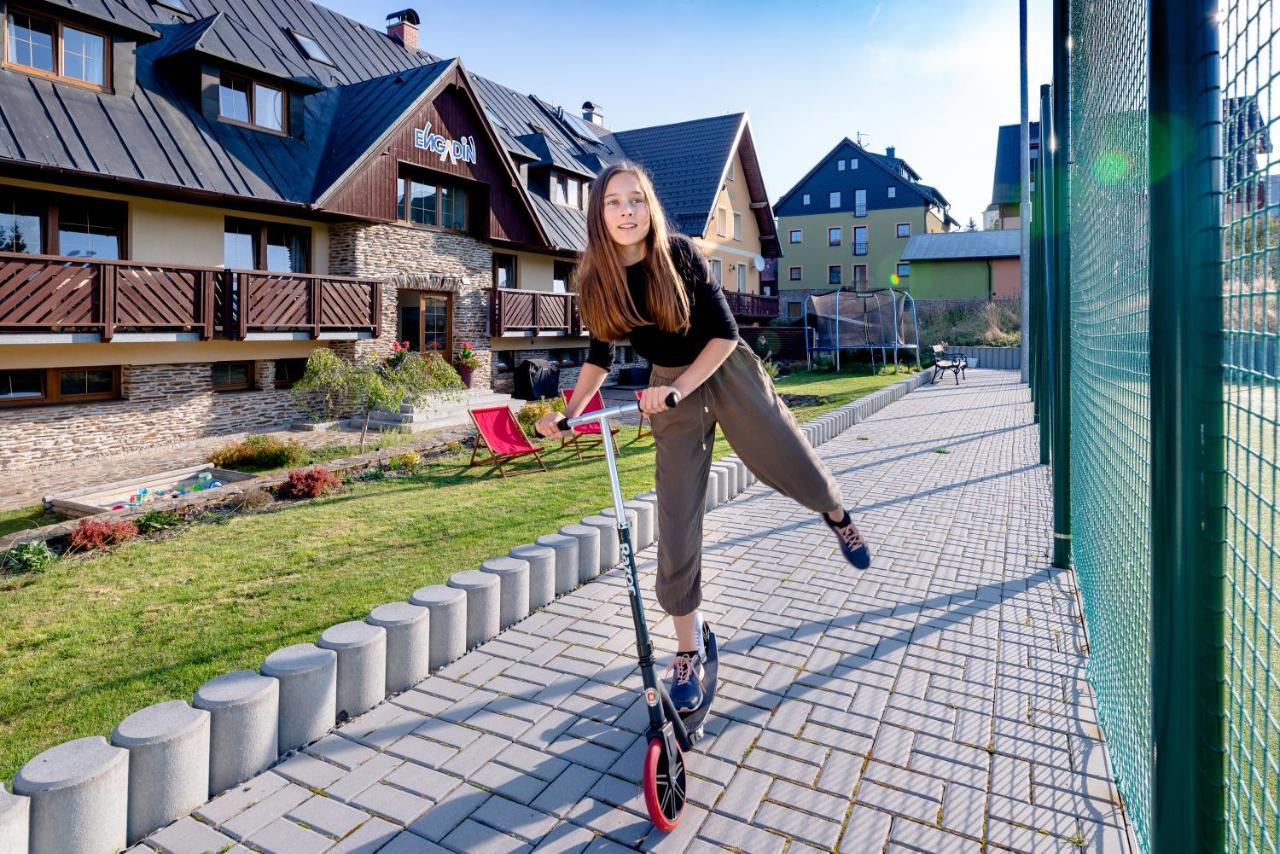 Apartmány Engadin Boží Dar Kültér fotó